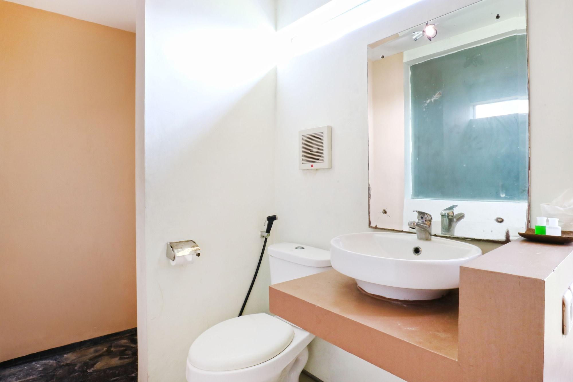 Koi Hotel And Residence Денпасар Екстериор снимка